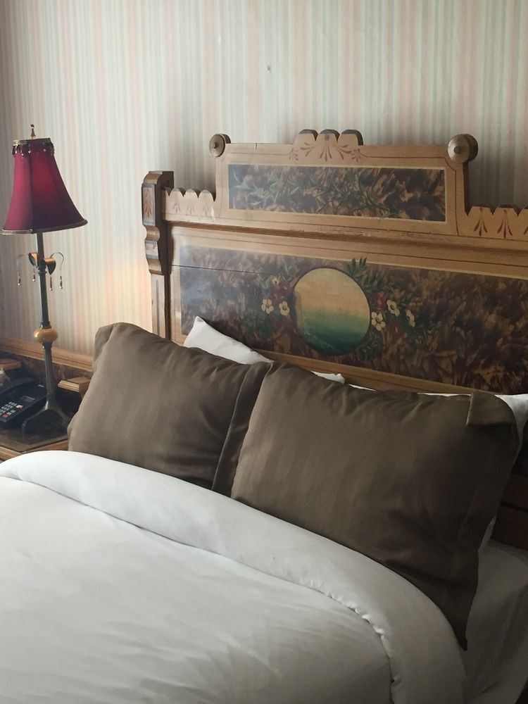 The Golden Lamb Hotell Lebanon Exteriör bild